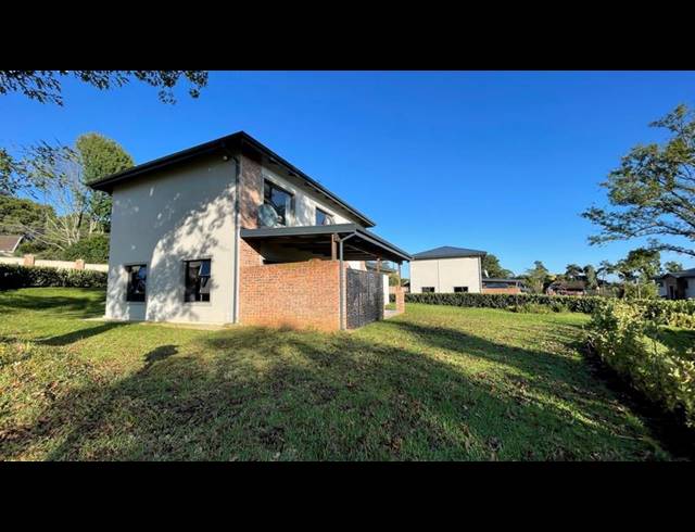 3 BEDROOM TOWNHOUSE FOR SALE IN LEONARD